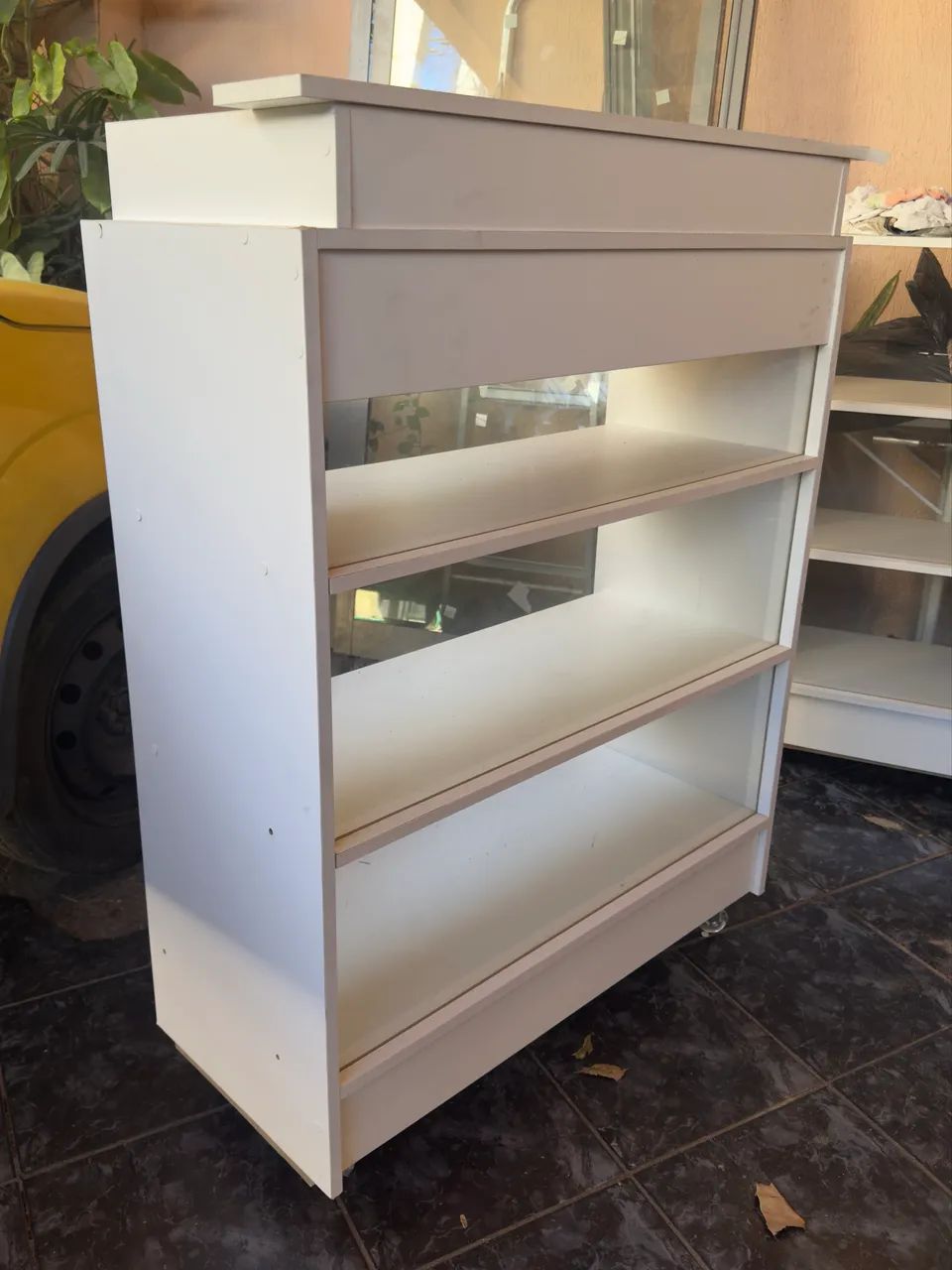 Balcão atendimento em mdf e com vidro - Foto 2
