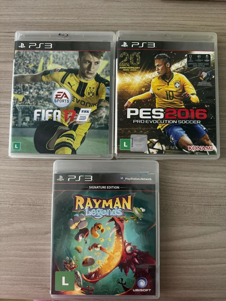 Vendo PS3 funcionando, com 2 manetes - Foto 4