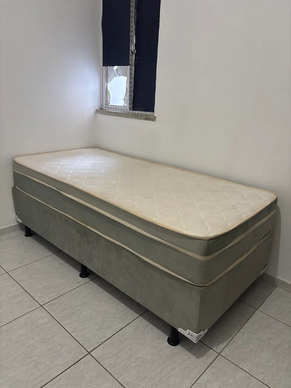 CAMA SOLTEIRO 