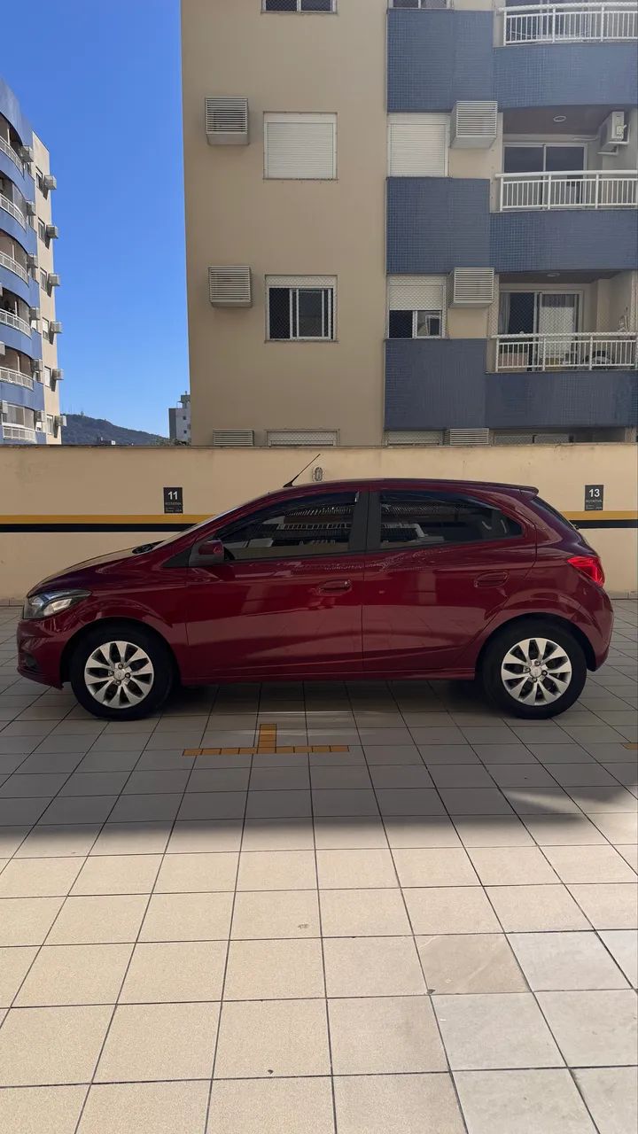 Chevrolet Onix Hatch LT 1.4 8V Flex Mec. 4P 2018 - Foto 3
