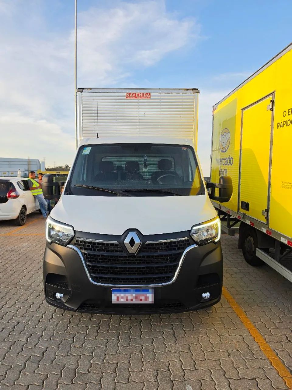 Caminhão Renault Master Baú (VUC) - Foto 2