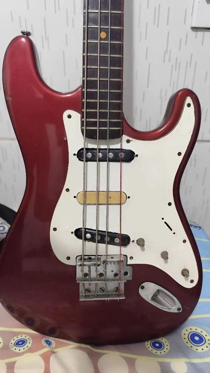 Vendo Guitarra + Baixo + Cubo - Foto 3