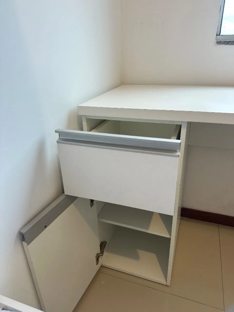 Escrivaninha  - Foto 3