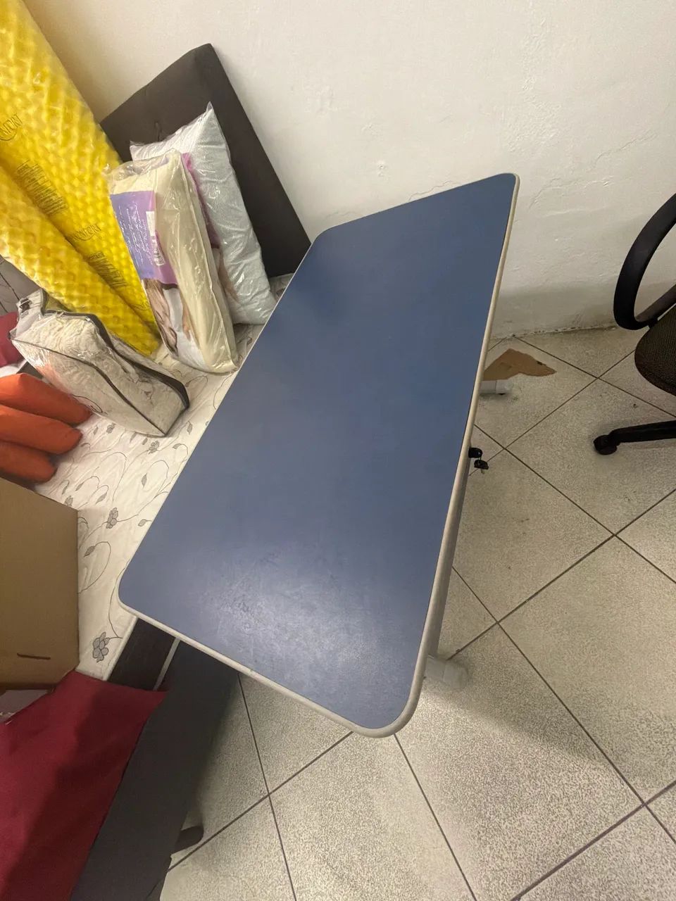 Mesa de escritório 1m20 x 60cm - Foto 2