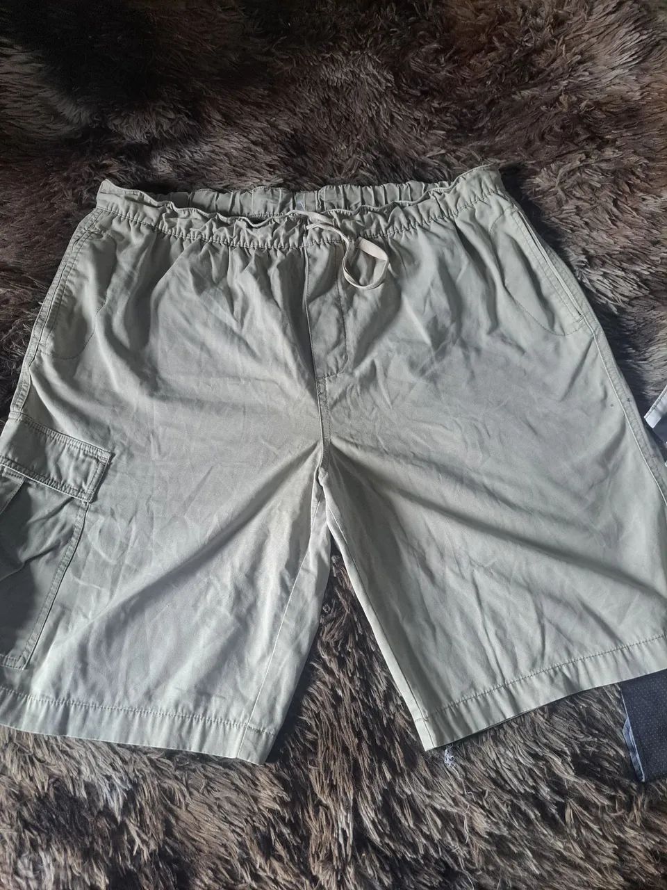 Bermuda de marca lindas novas