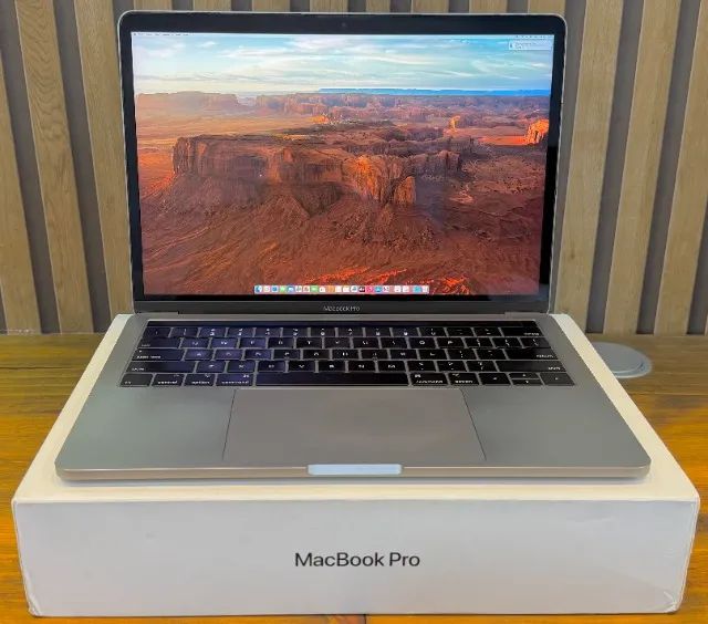 MacBook PRO Touch Bar 2019 A2159 Com Caixa Funcionando 100%