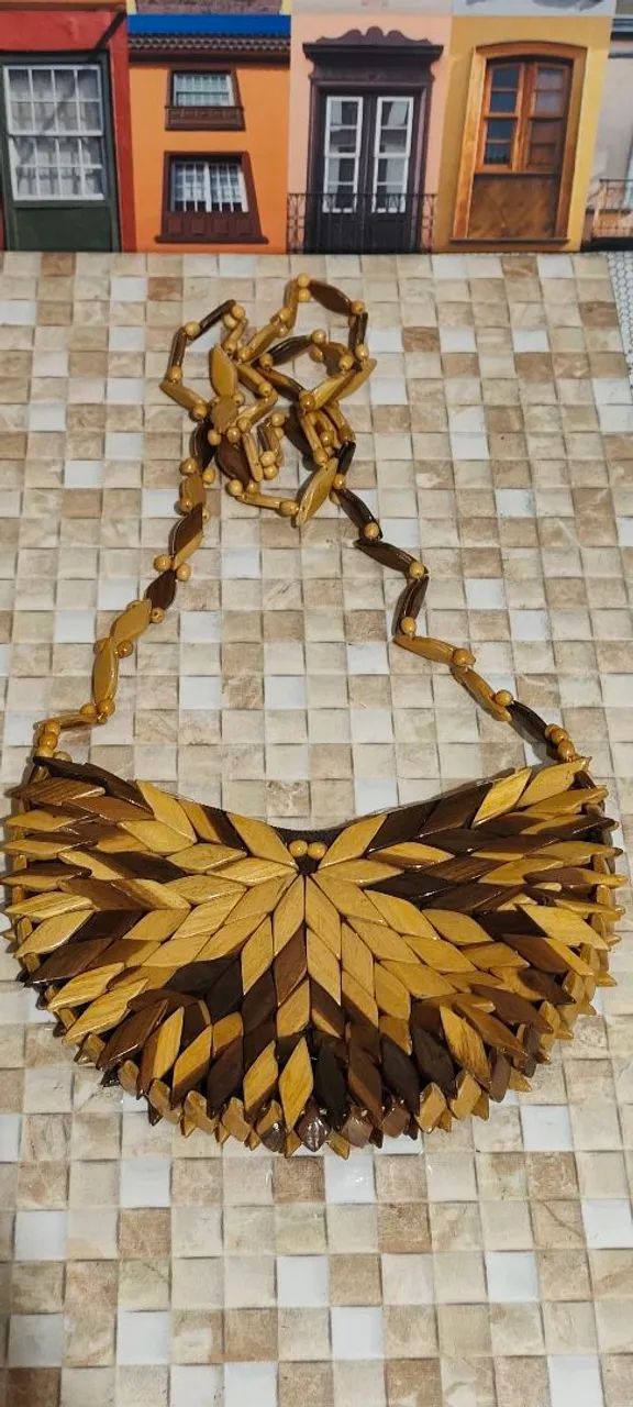 Bolsa Artesanal em Madeira - Design Exclusivo - Foto 3