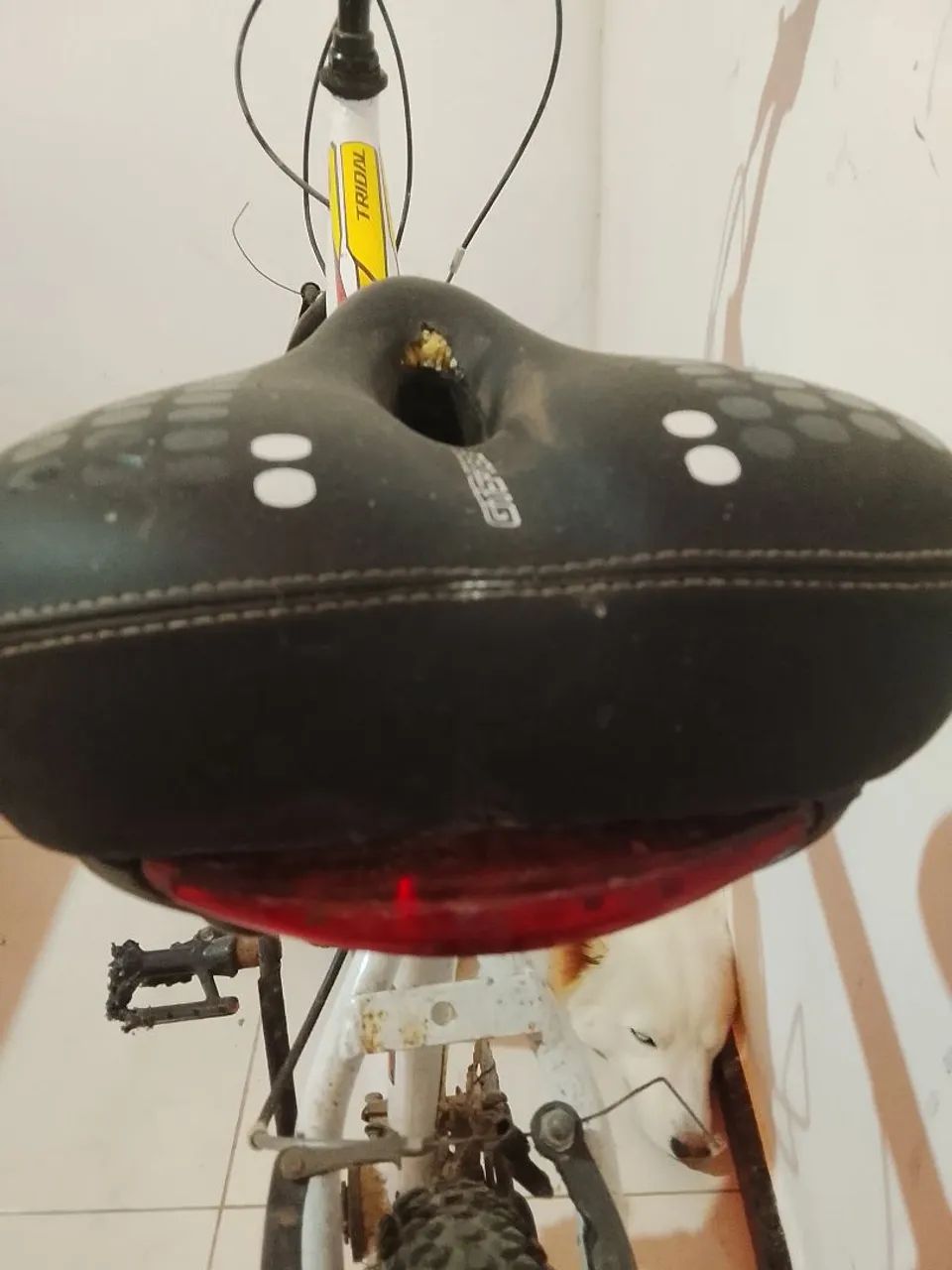 BICICLETA ARO28 SEMI NOVA - Foto 4