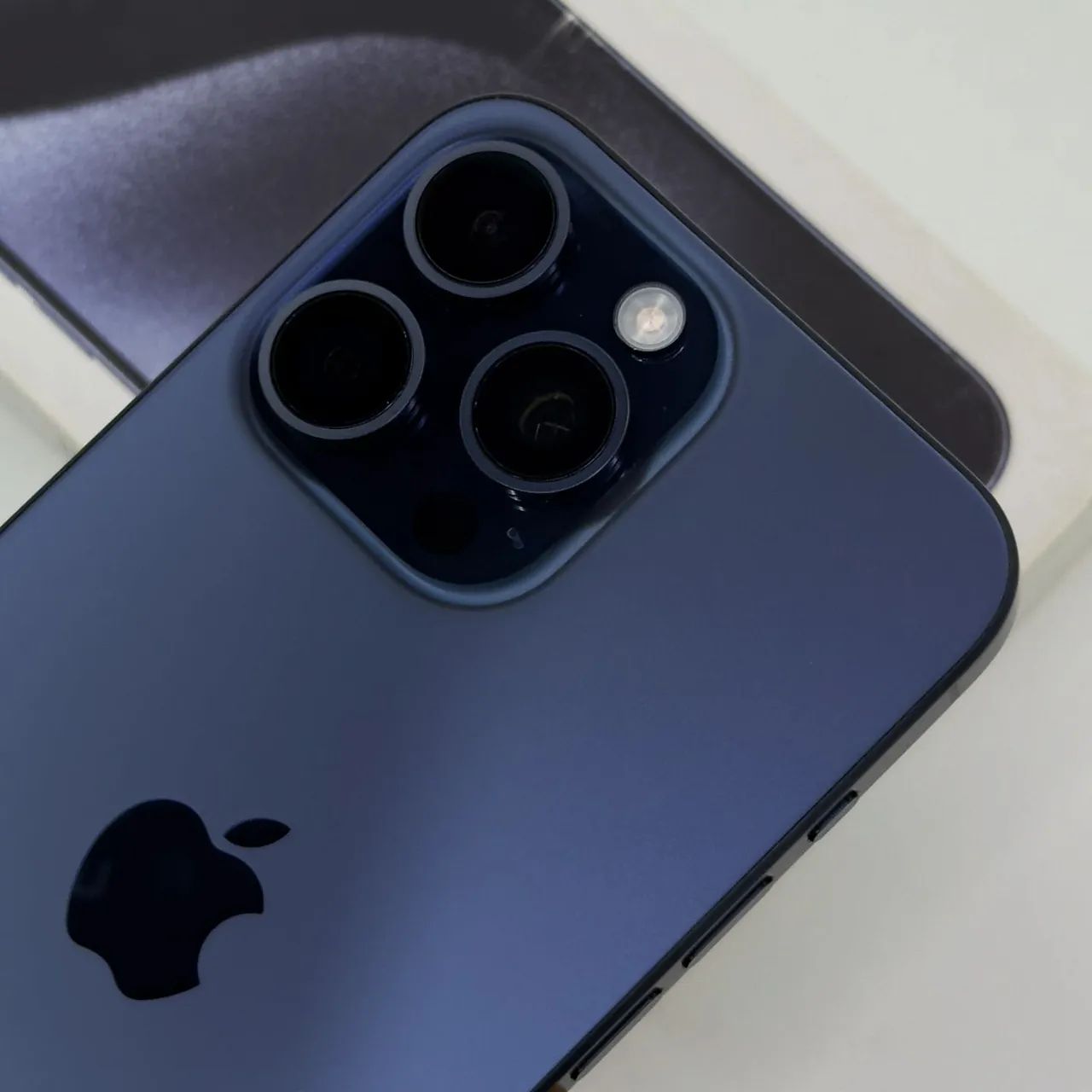 iPhone 15 pro Max  - Foto 2