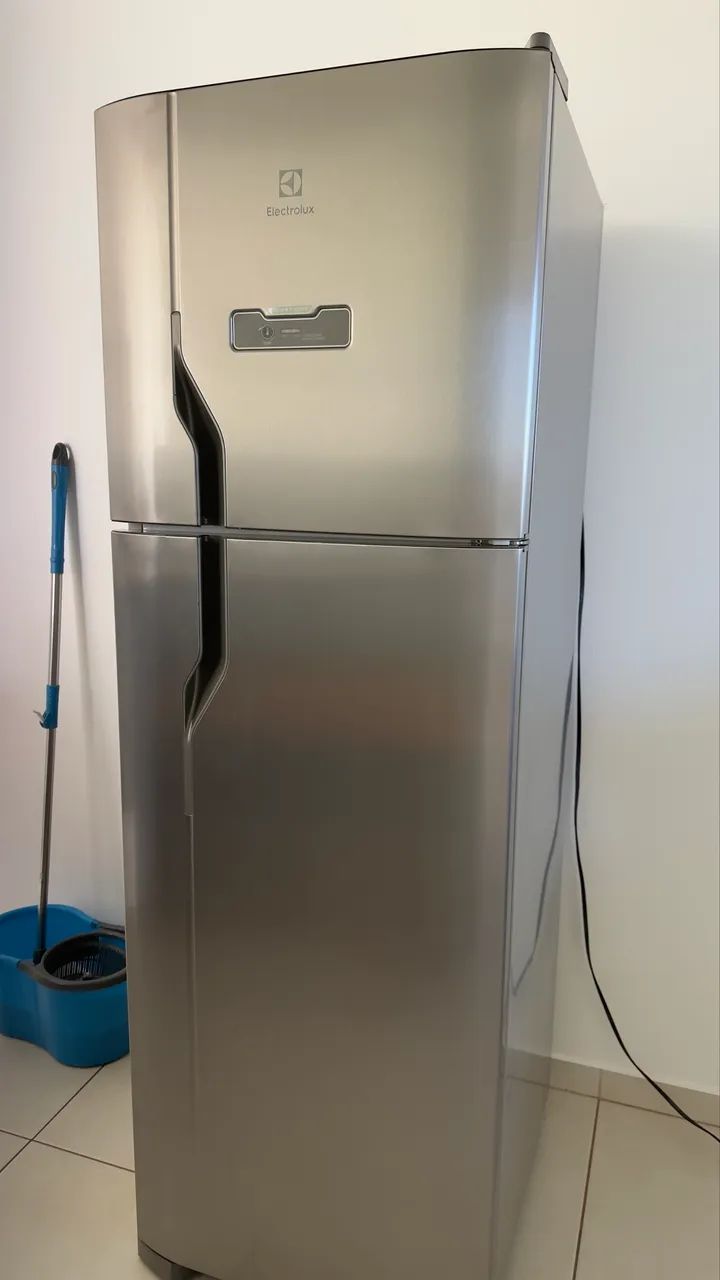 Geladeira Eletrolux 371 l 220v 