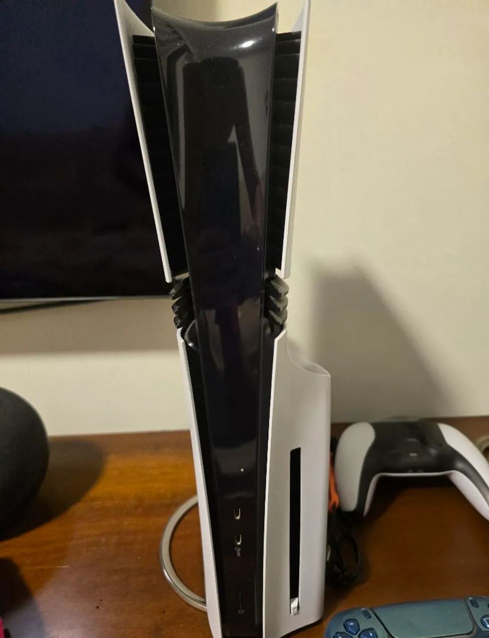 PLAYSTATION 5 PRO COM LEITOR DE DISCOS - Foto 4