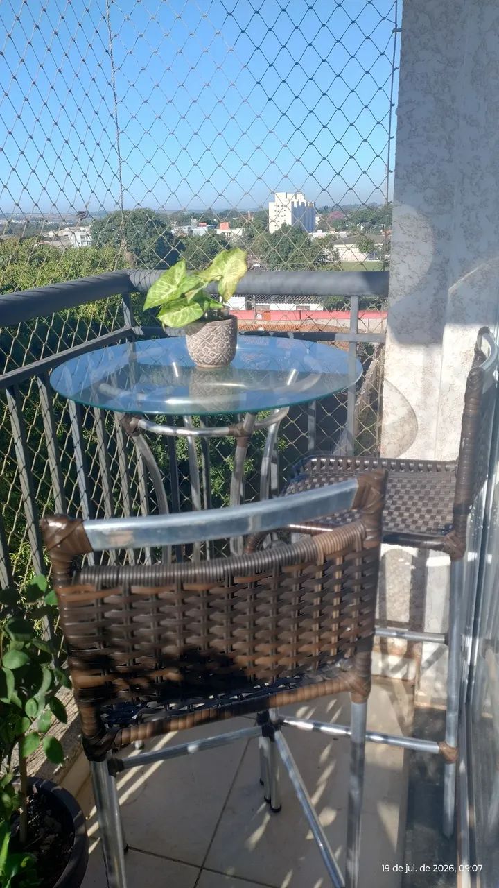 Mesa de sacada  com banquesas - Foto 4