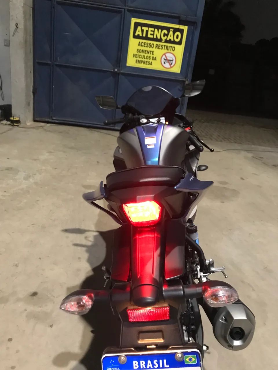 R15 Yamaha  - Foto 3