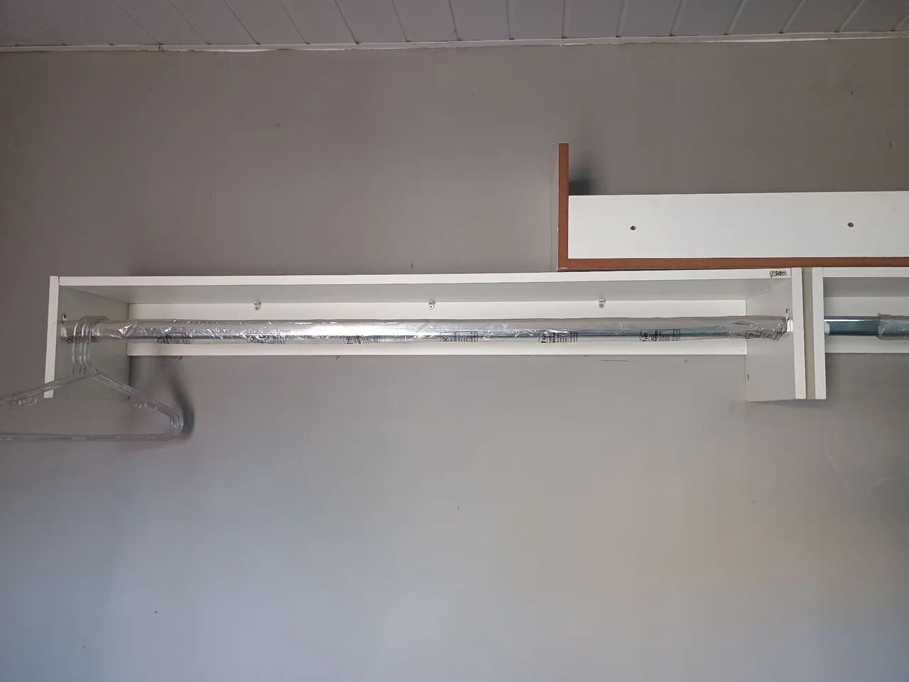 Vendo móveis para loja de roupa , incluindo o balcão  - Foto 4