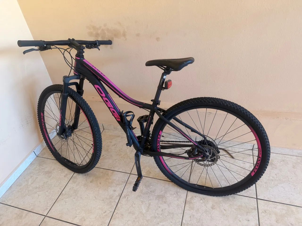 Bicicleta em perfeito estado, usado 1 vez apenas - Foto 2