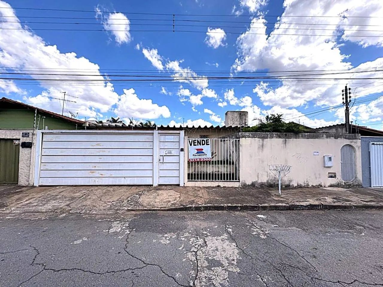 Vende-se Casa no Setor Coimbra, 3 quartos, 1 suíte