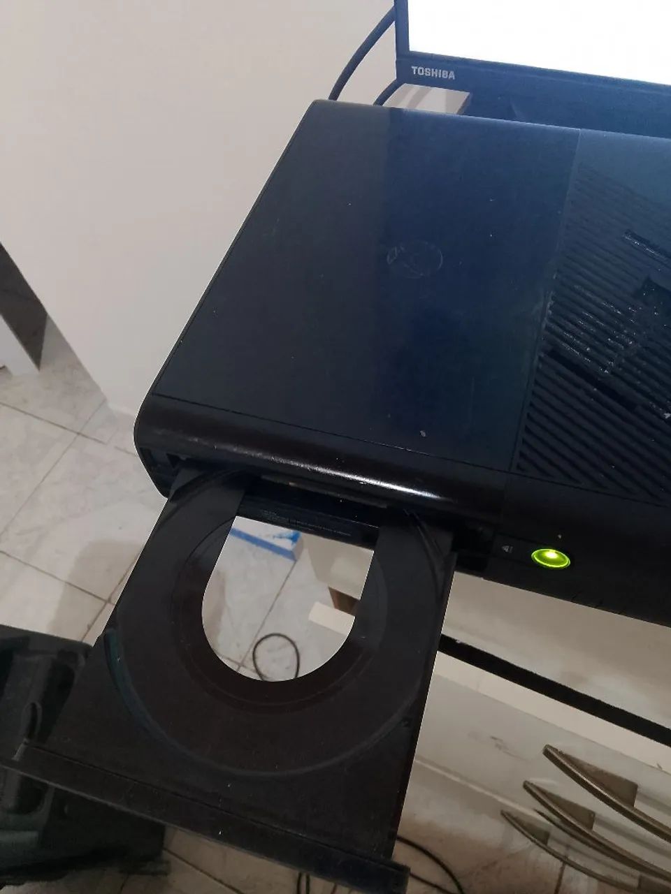 Xbox 360 Slim 500GB + Controle + Kinect  - Foto 4