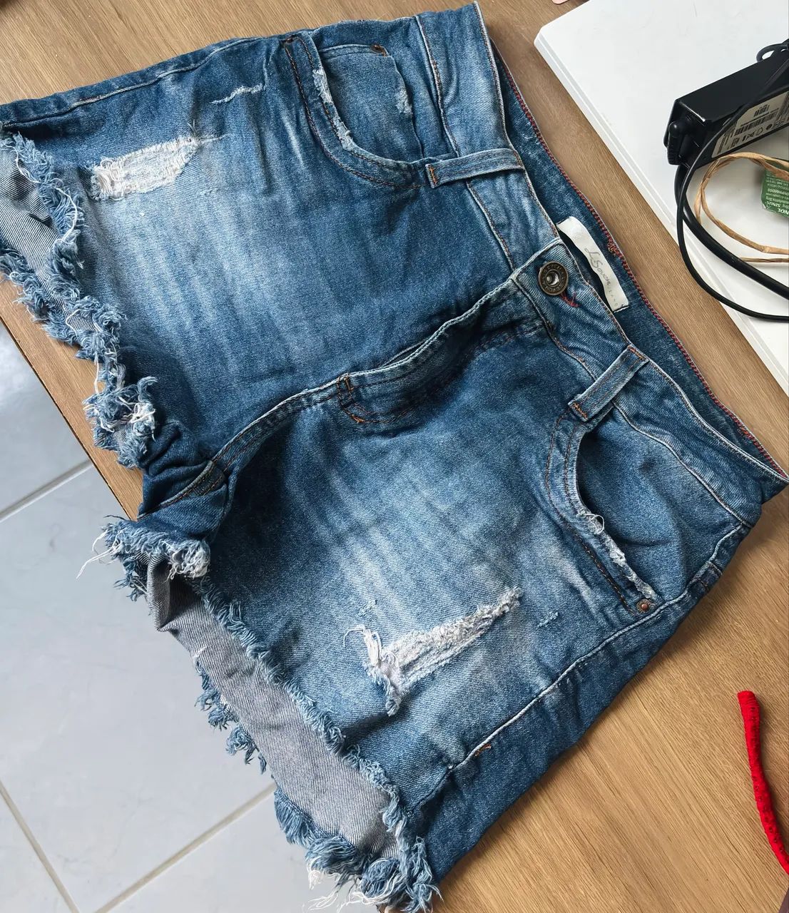 Short jeans