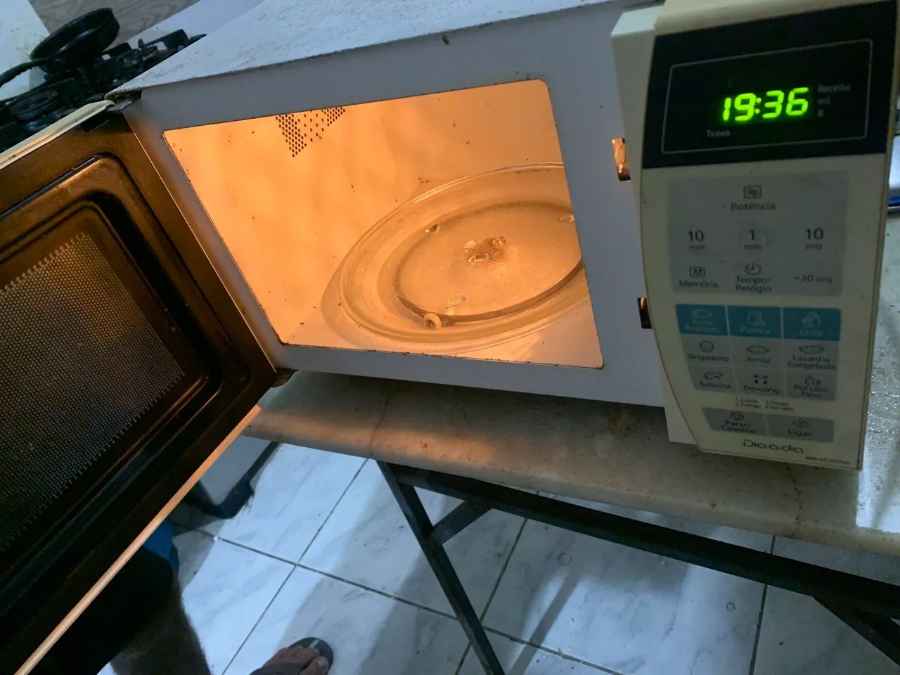 Microondas Panasonic. Preço a negociar! Funcionando perfeitamente! - Foto 3