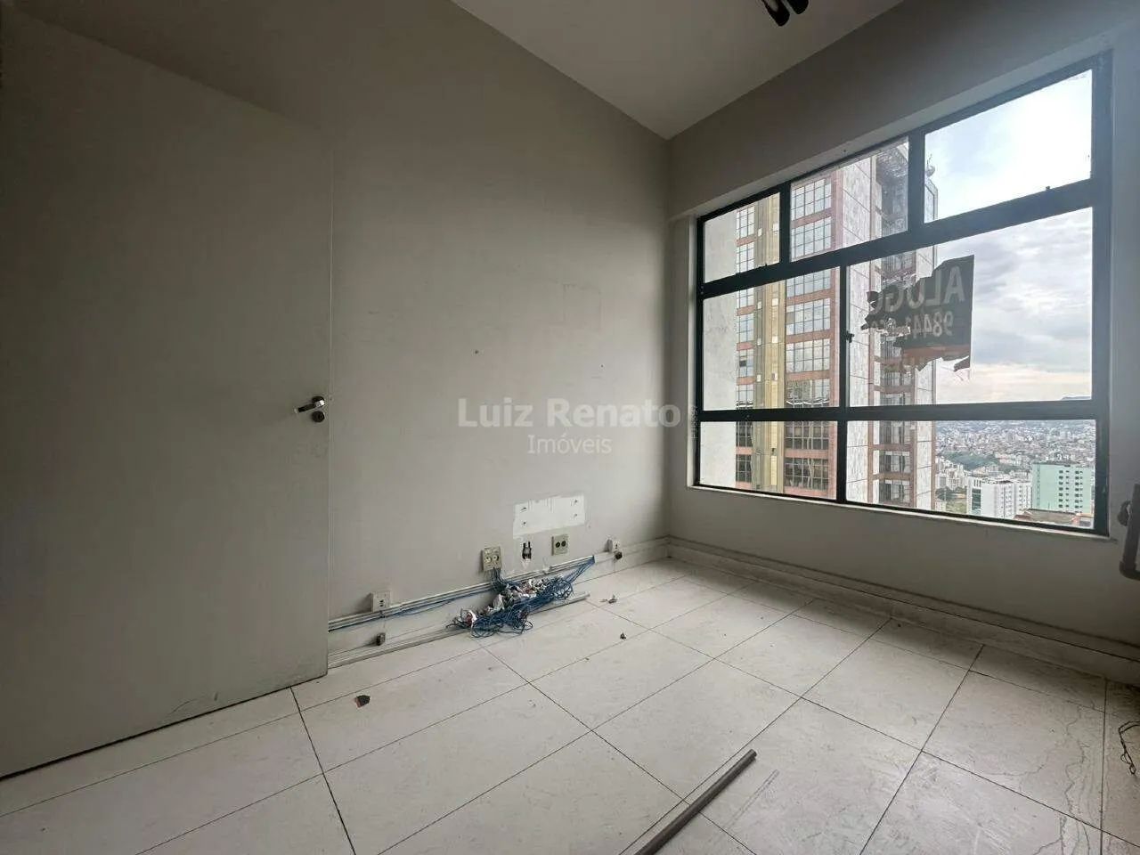 Ótima Sala Comercial 43,93, na Avenida Raja Gabaglia. Gutierrez. - Foto 5