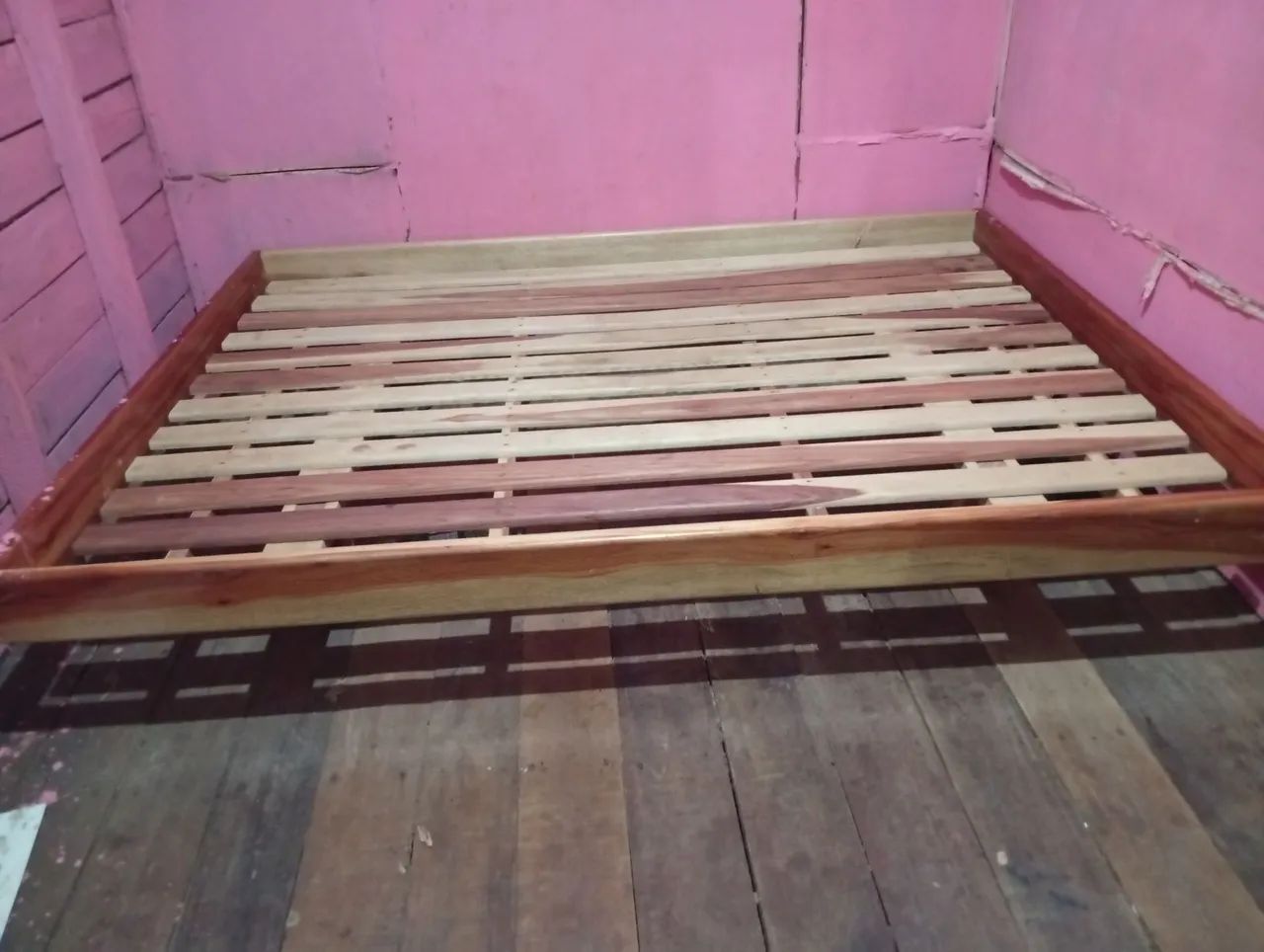 Cama De Macacaúba Flutuante 