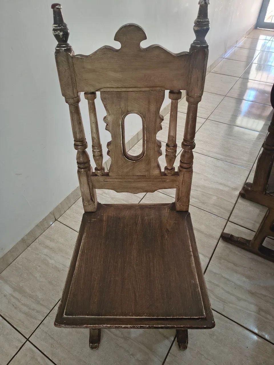Jogo de Cadeiras em Mogno para Sala de Jantar  - Foto 2