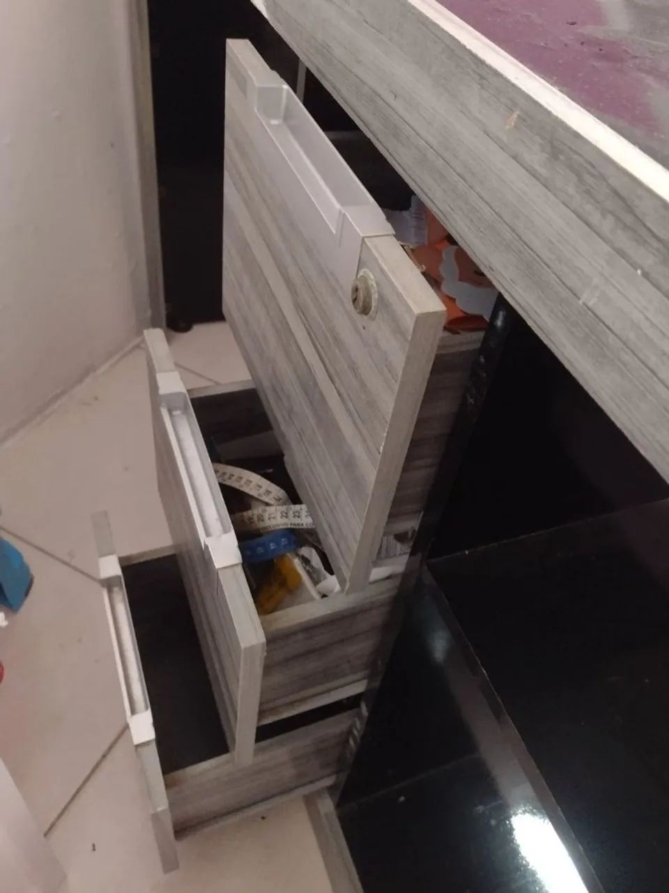 Vendo essa escrivaninha... - Foto 3