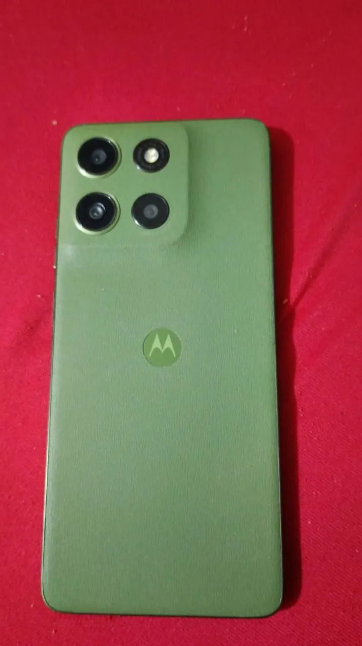 Vendo celular, apenas 5 meses de uso funcionando perfeitamente, tenho toda documentação.