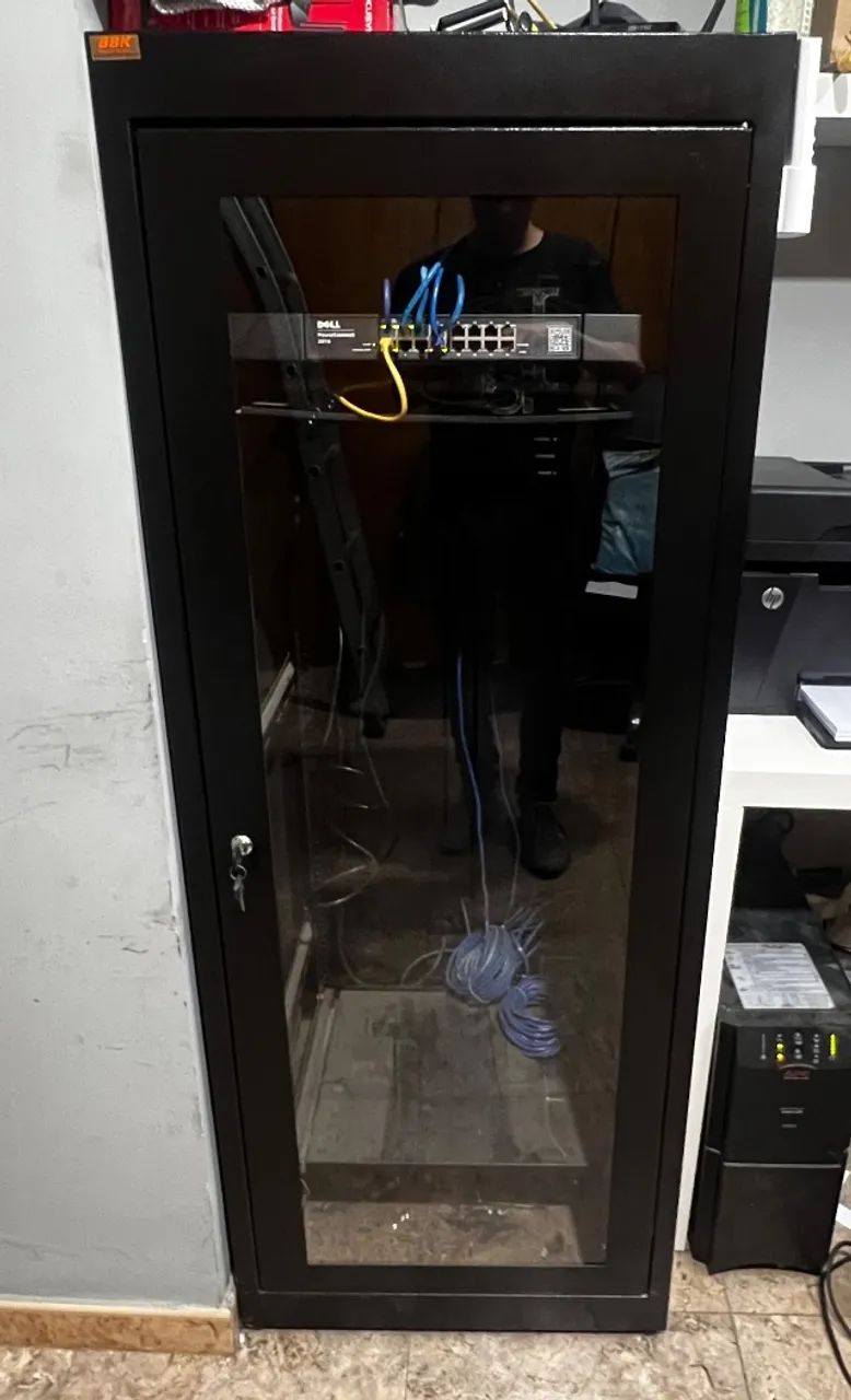 gabinete rack de 28UX570mm - Foto 2