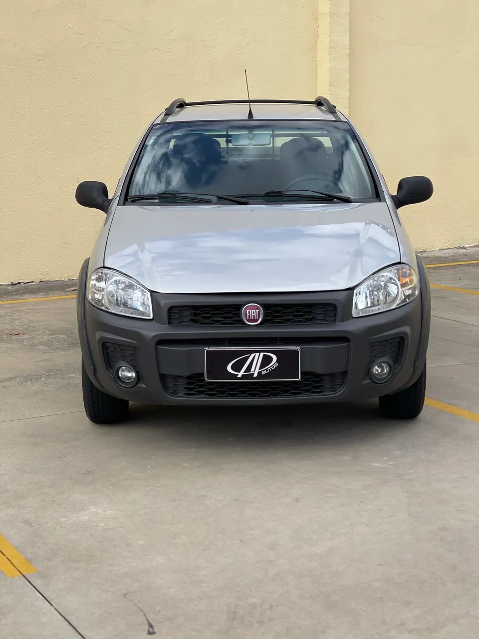 Fiat Strada Working 1.4 MPI Fire Flex 8V CD 2014