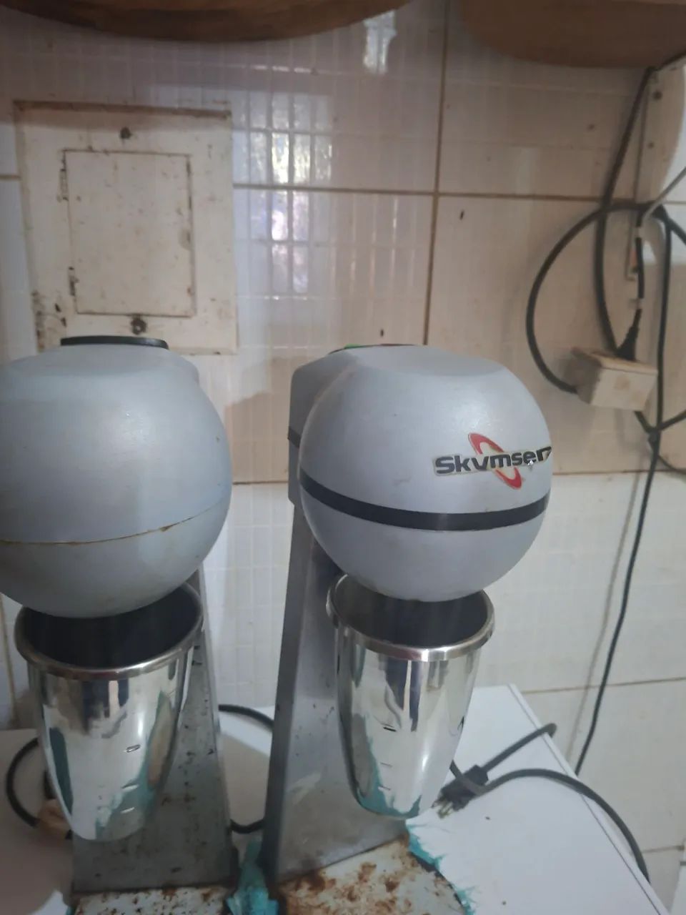 Batedor de milk shake Skymzen 400 cada