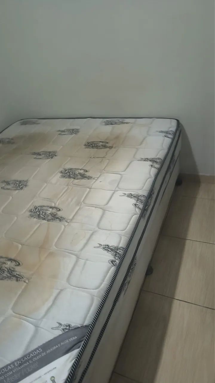 Cama queen size 