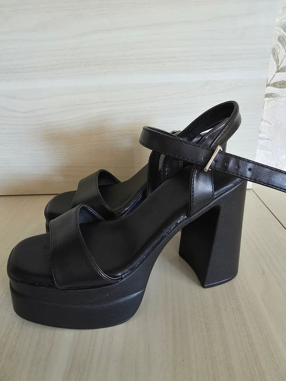 Sapato plataforma feminino