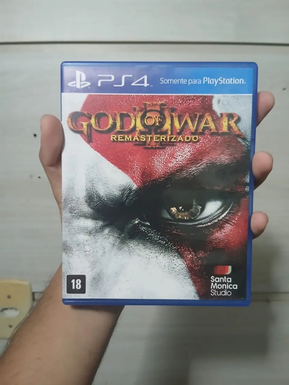 God of War 2018 + GOW 3 Remaster PS4 + Brinde Vendo God of War 2018 e God of War 3 Remaste - Foto 3