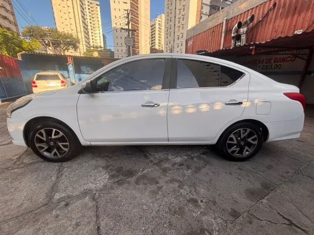 Nissan Versa SL 1.6 16V 2017