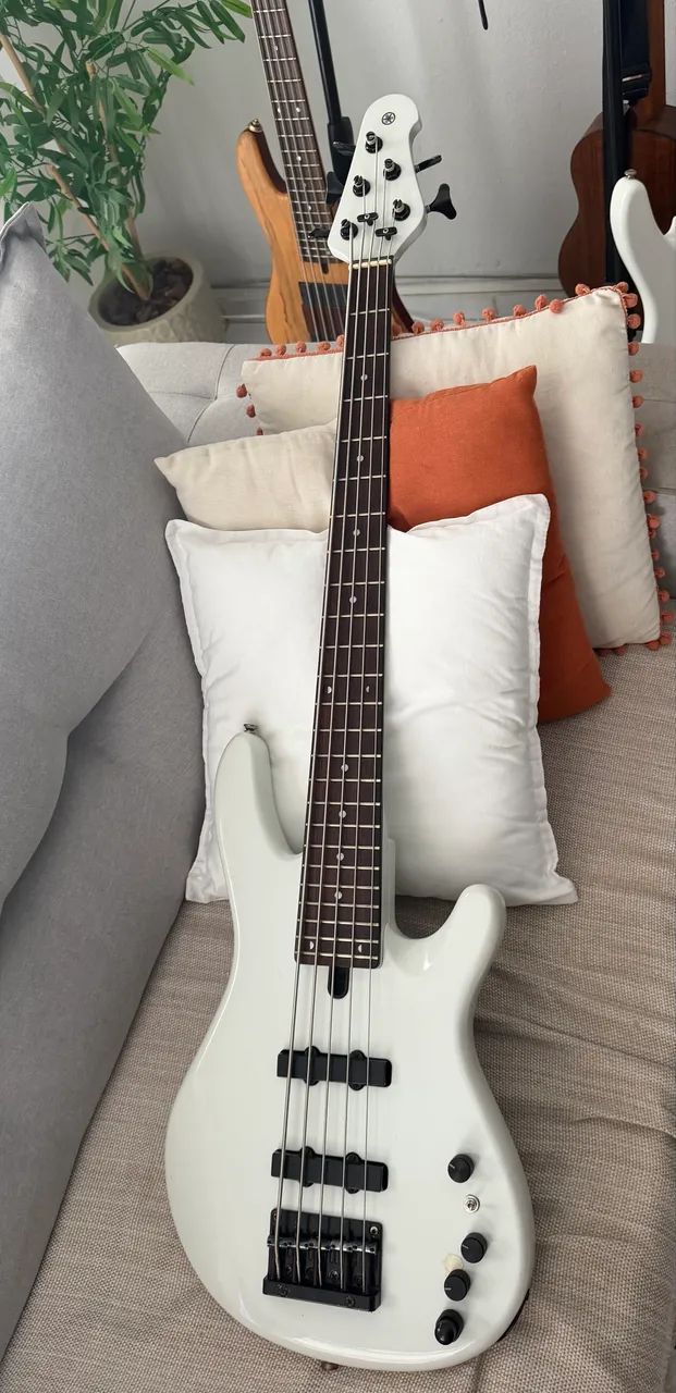 Baixo Yamaha BB405  - Foto 4
