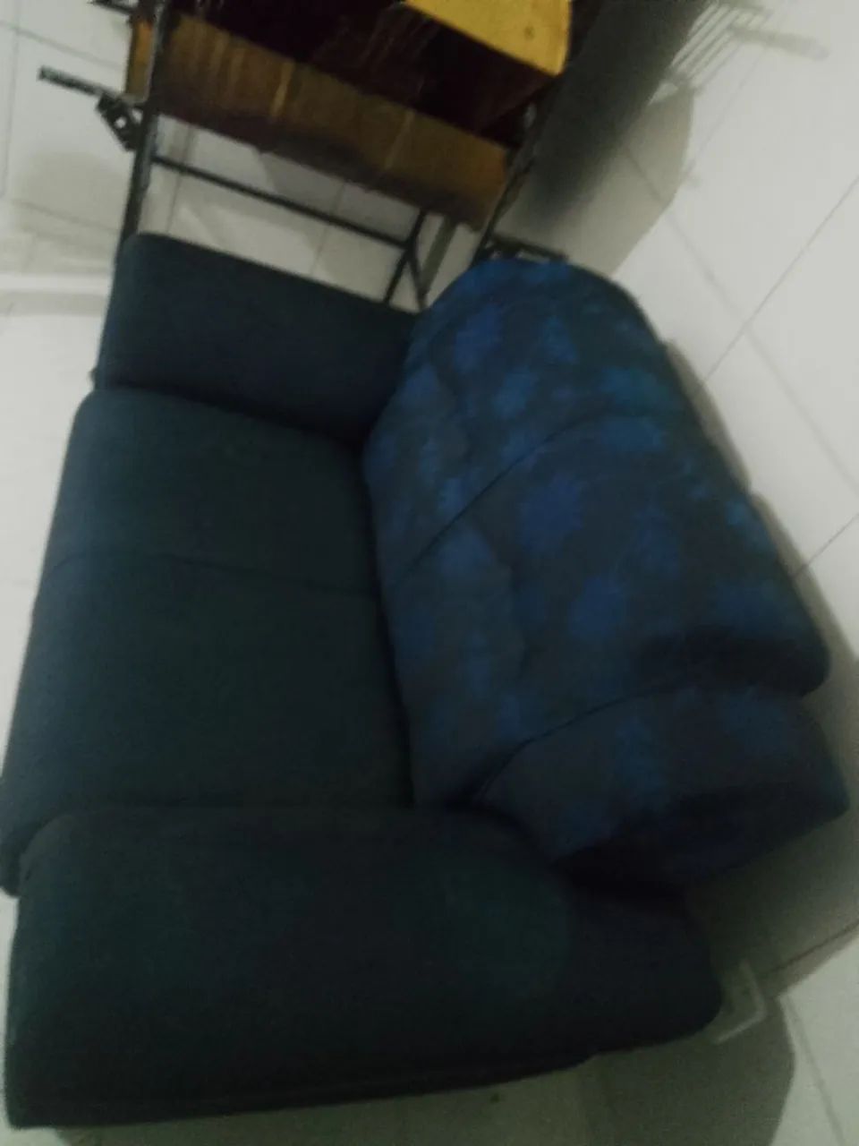 Vendo Sofá 150$ - Foto 2