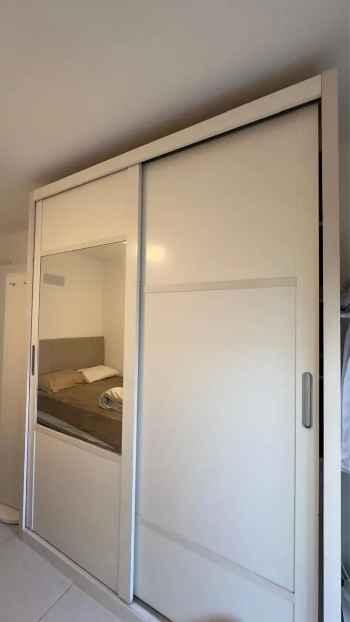 Guarda-Roupa Branco 2 Portas de Correr + Espelho | 4 Gavetas - Foto 2