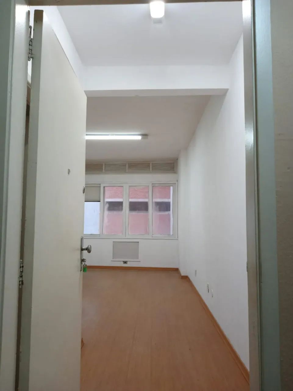 Salas comerciais de 20 a 24m² no Centro (próximo à Candelária) - Foto 4