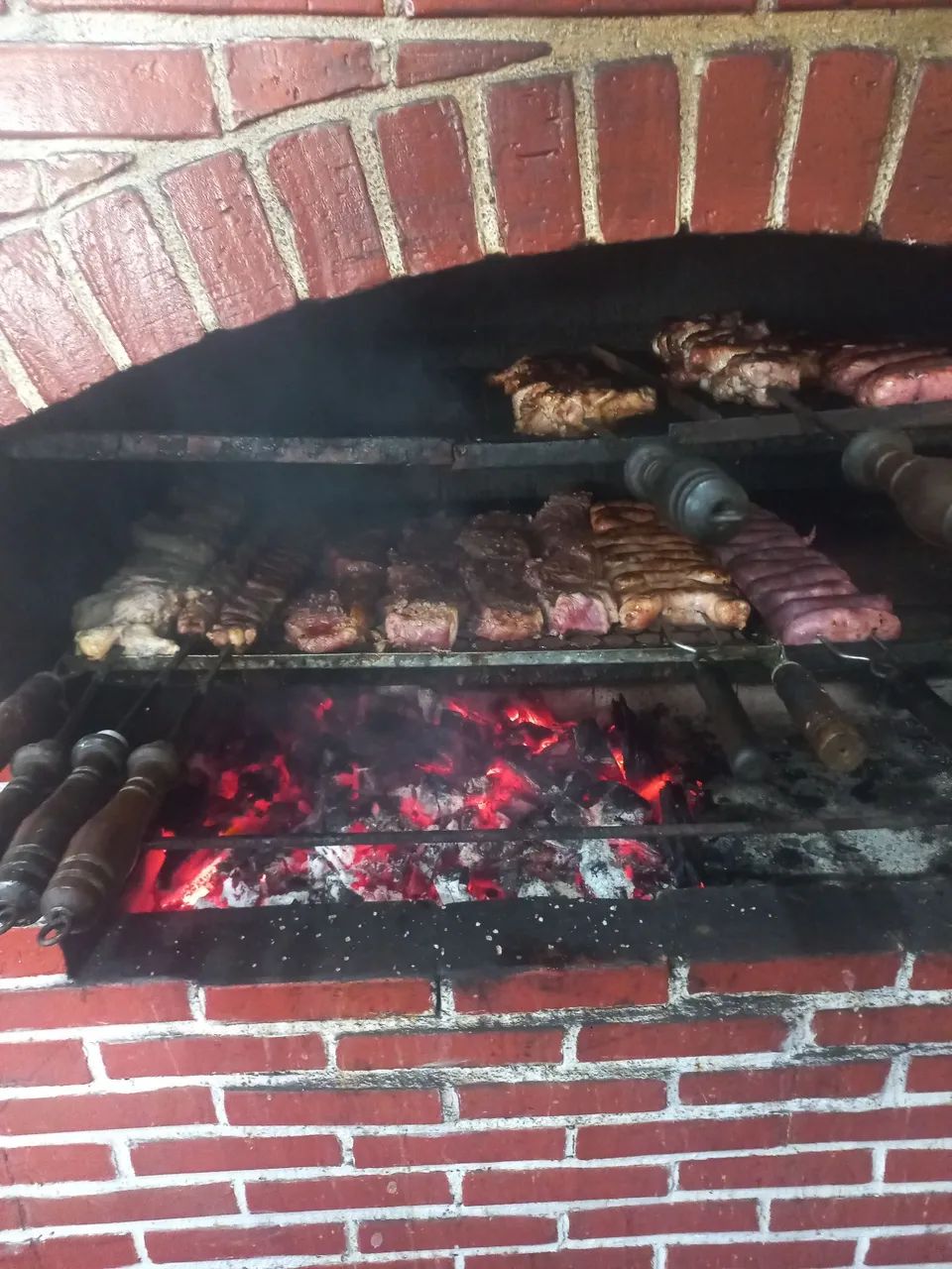 Churrasqueiro - Foto 2