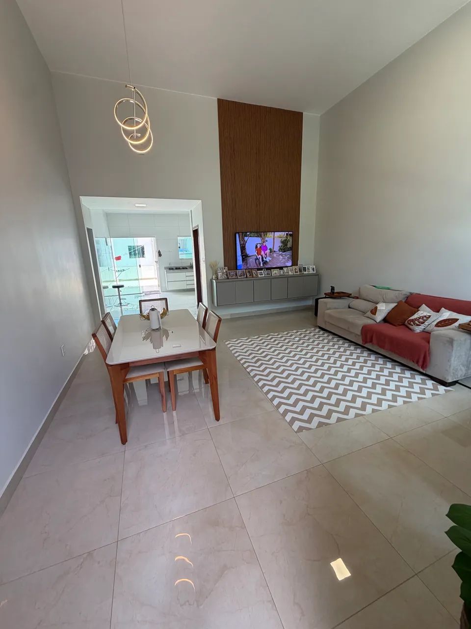 CASA MODERNA COM EDICULA - QUADRA 7 - SOBRADINHO DF - Foto 2