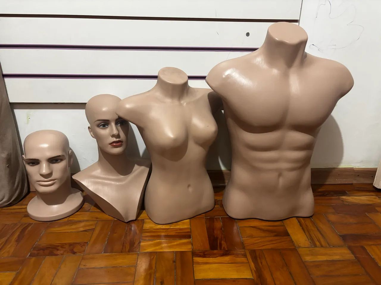 Kit com 4 peças: Bustos + rostos masculino e feminino. Tamanho real