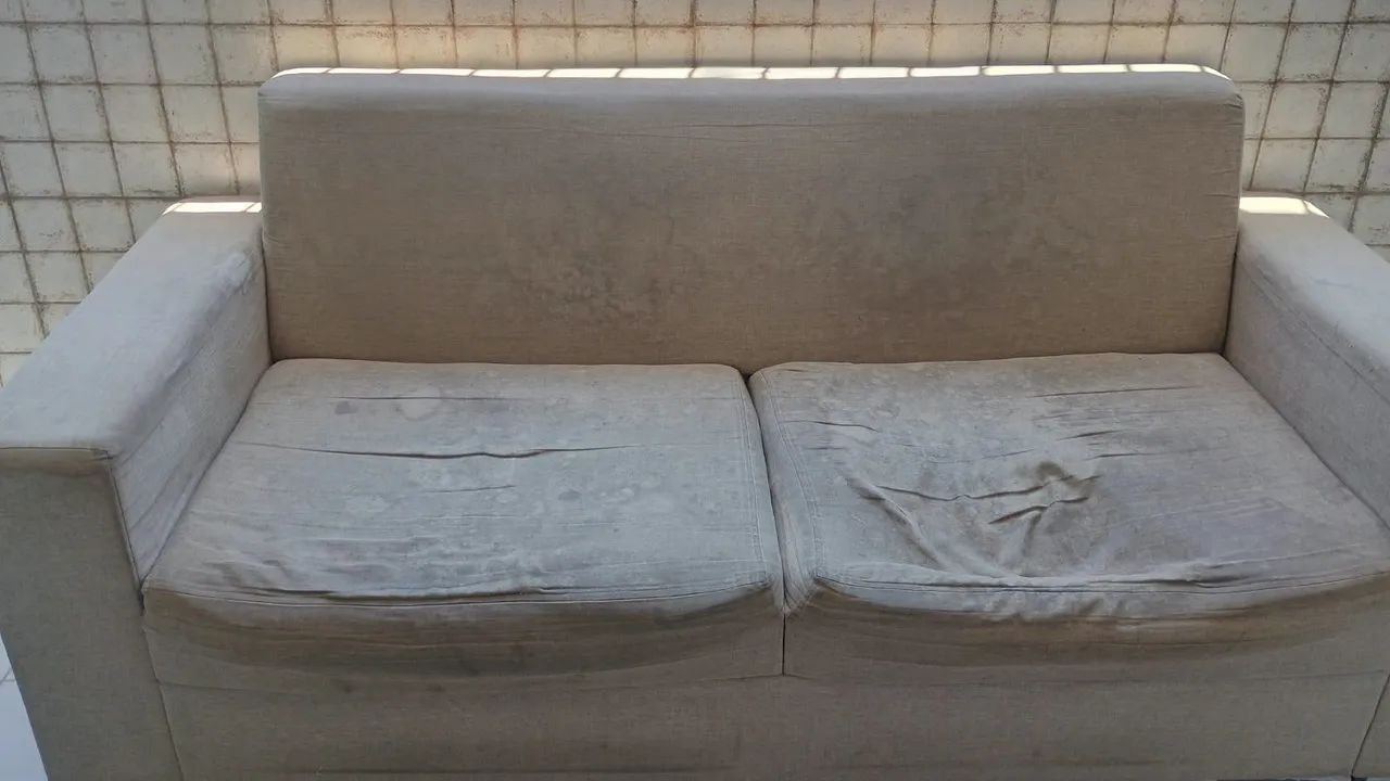 VENDO SOFÁ DE 2 METROS - TECIDO LINHO 