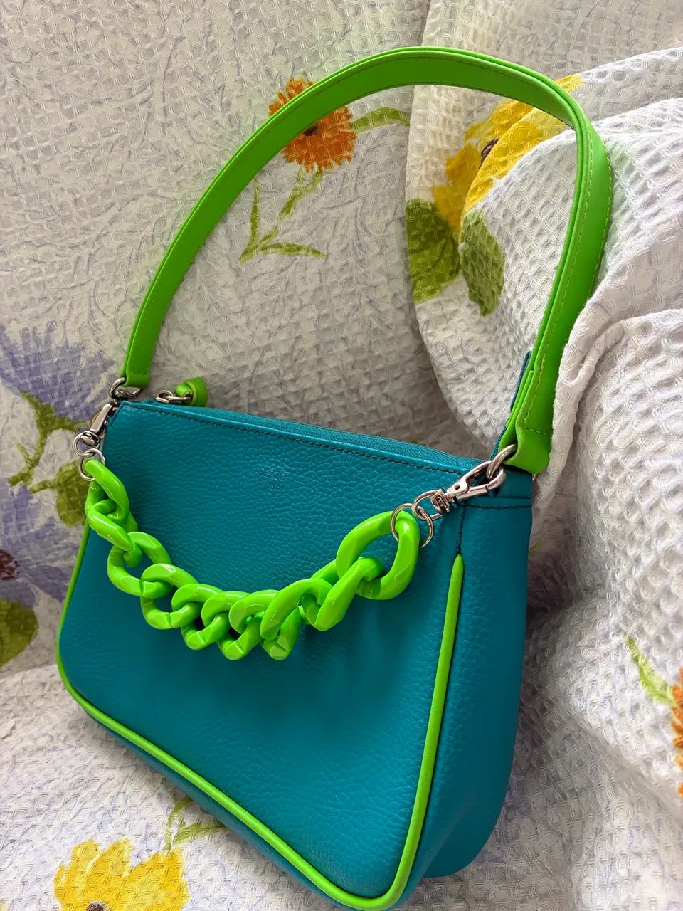 Bolsa Arezzo original 70$ - Foto 2