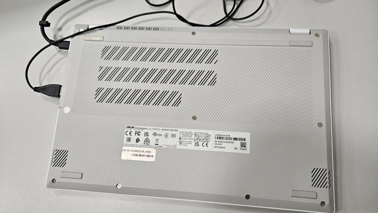 ASUS Chromebook Plus CX3402 (14" Full HD / Intel Core / 8GB RAM) - Impecável - Foto 3