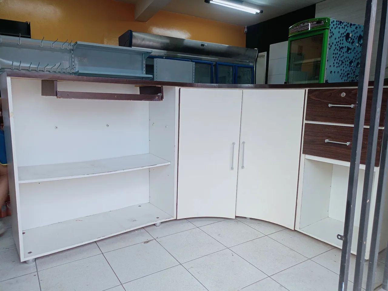 Vendo Balcão Curvo MDF - Foto 4