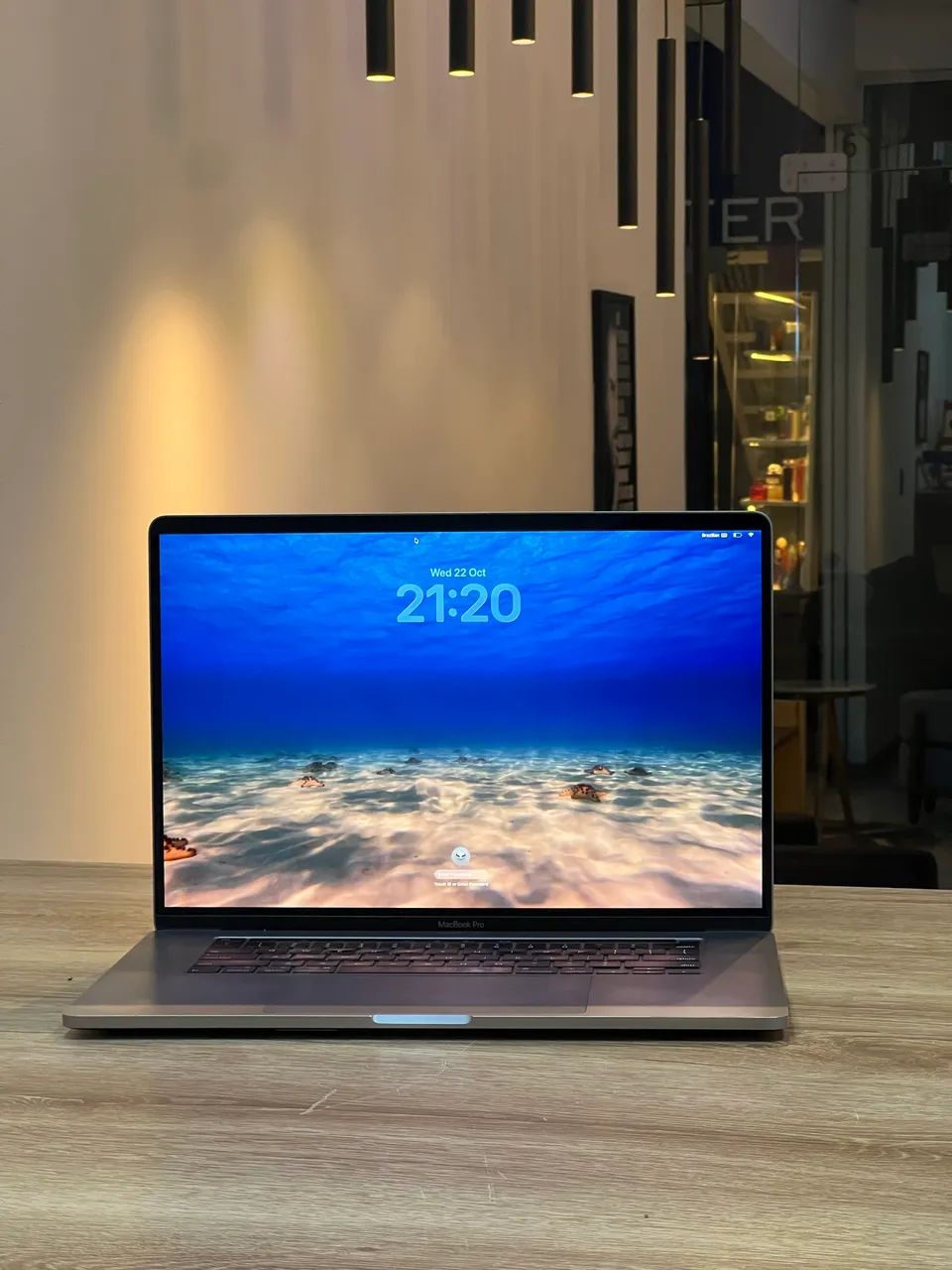 Macbook pro 16 pol. 2019 core i9 - 16gb ram - 1tb SSD - Foto 3