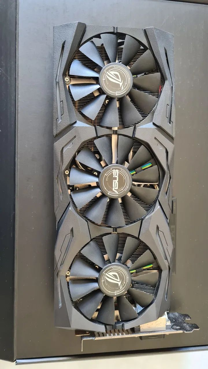 Asus GeForce GTX 1080 ROG strix  - Foto 4