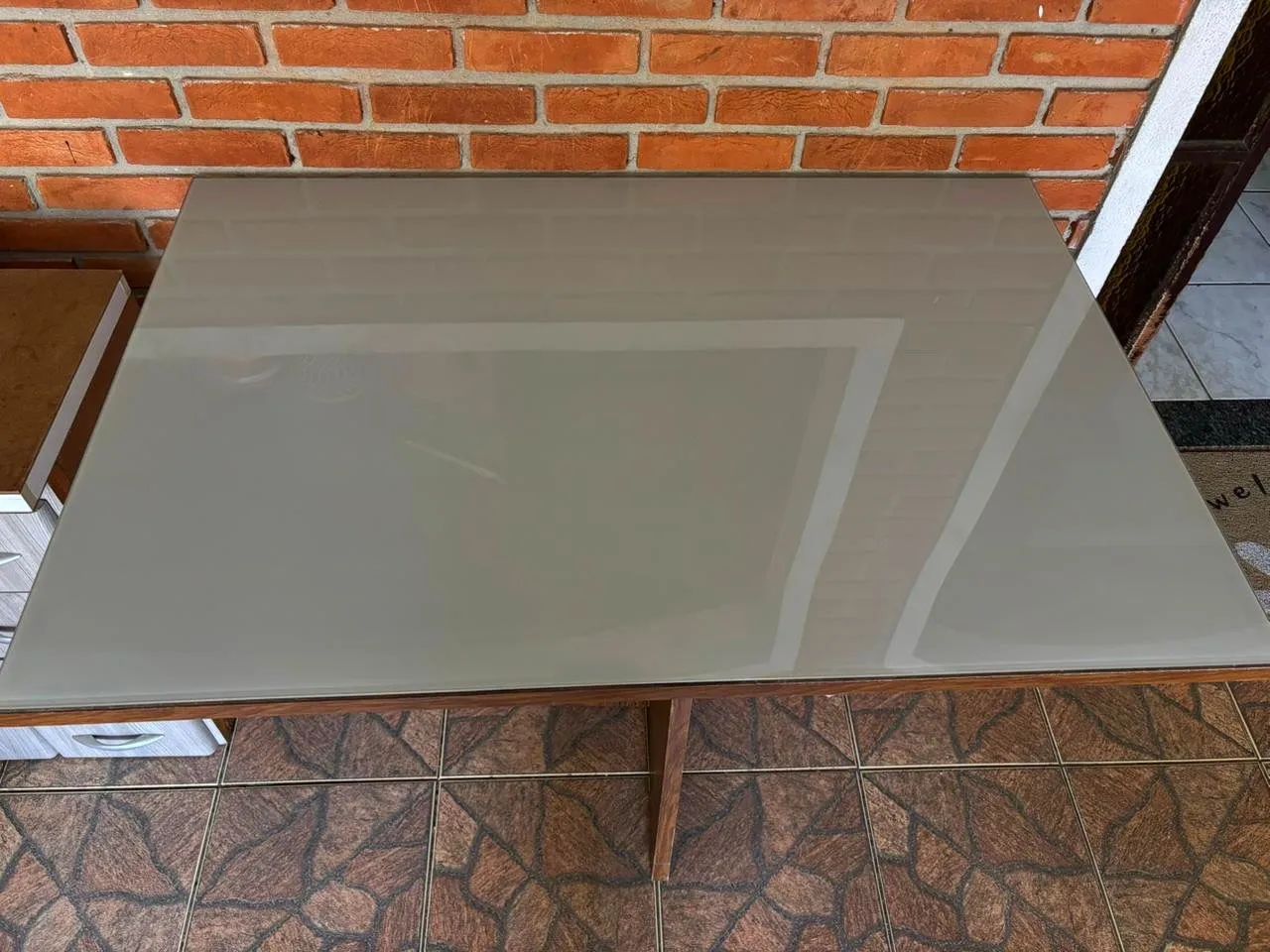 Mesa de madeira com 4 lugares - Foto 4