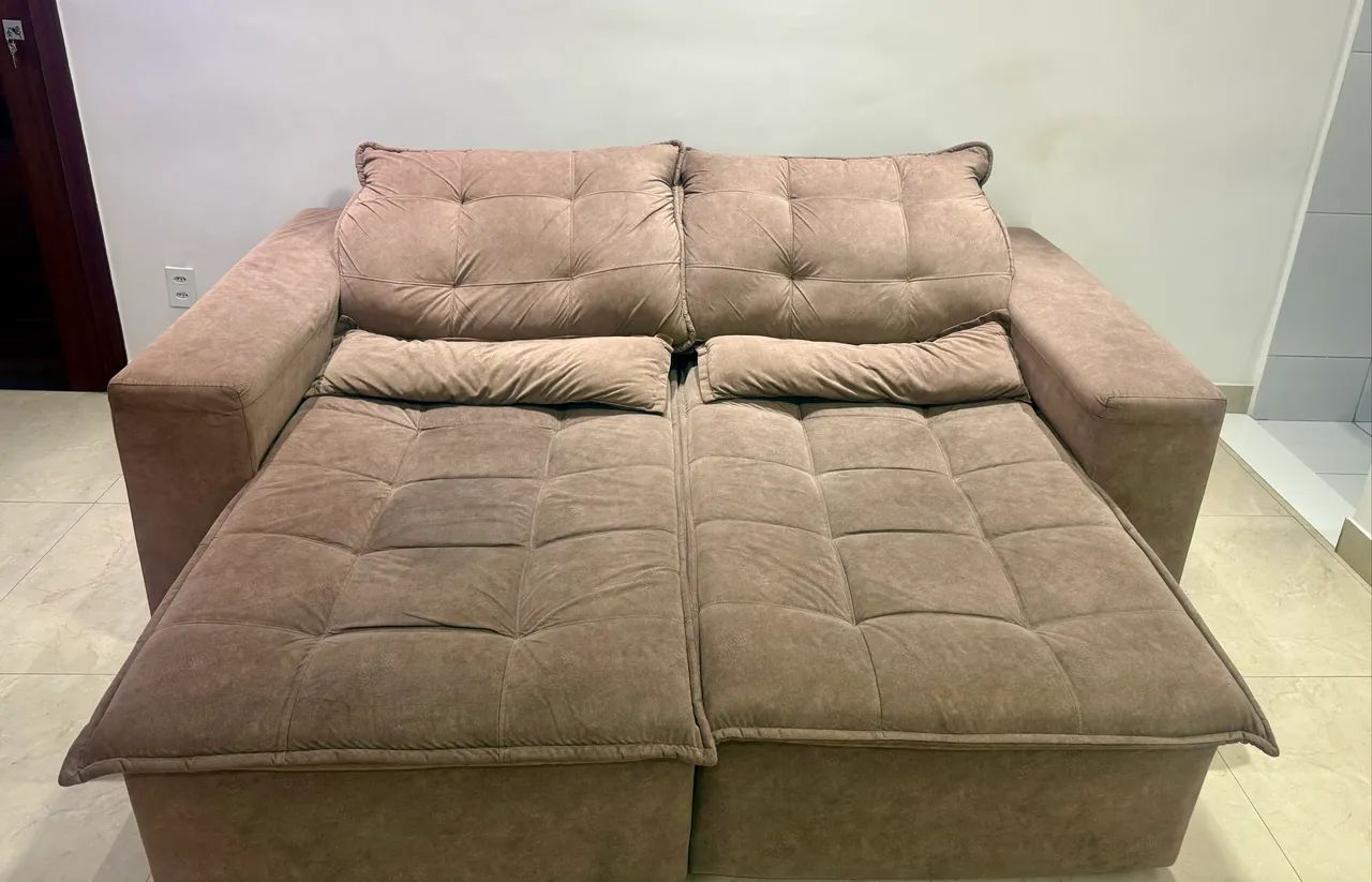 Sofá Marrom Reclinável e Retrátil 2,10 - Foto 2